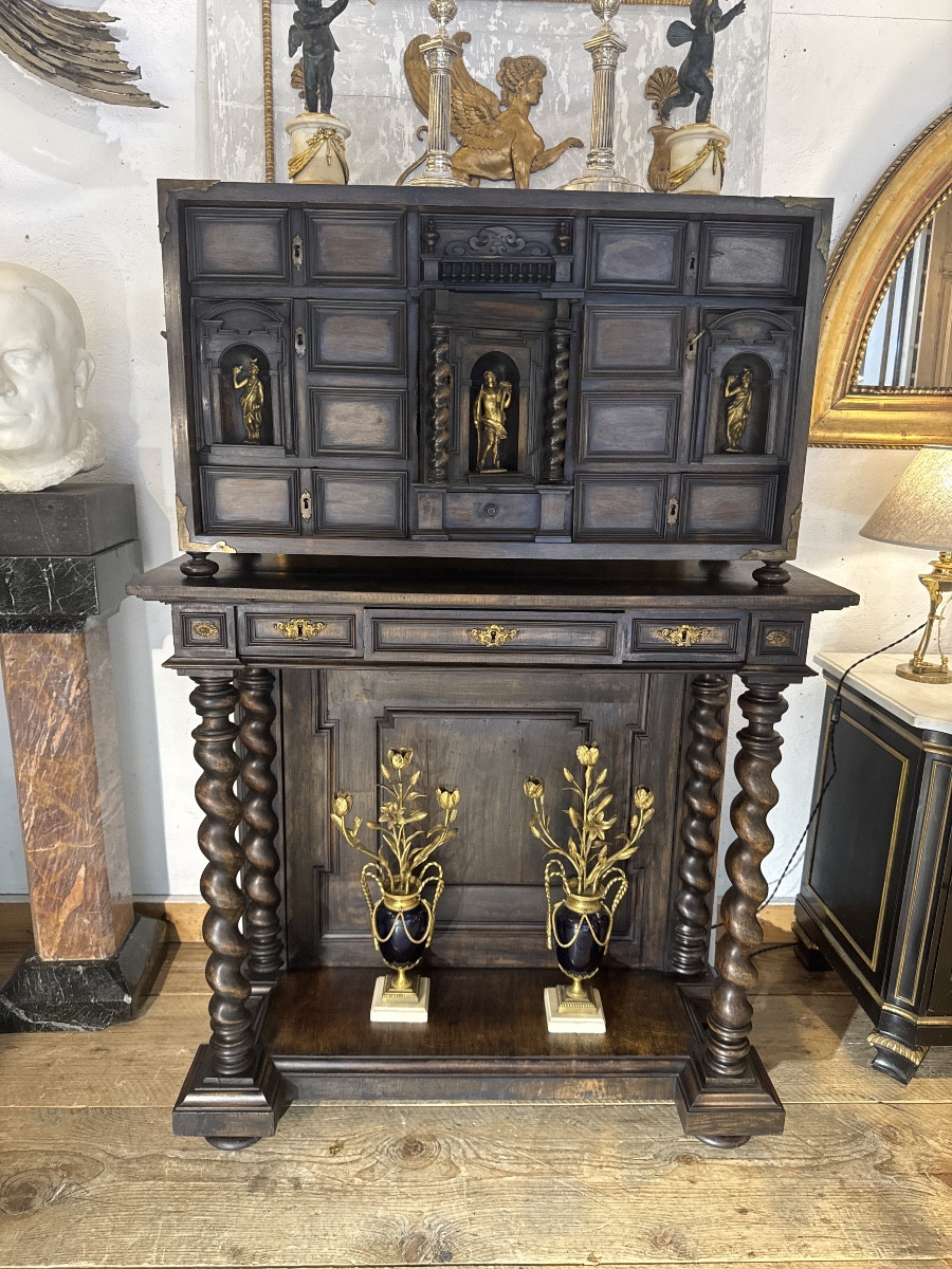 Italian Cabinet, 18th