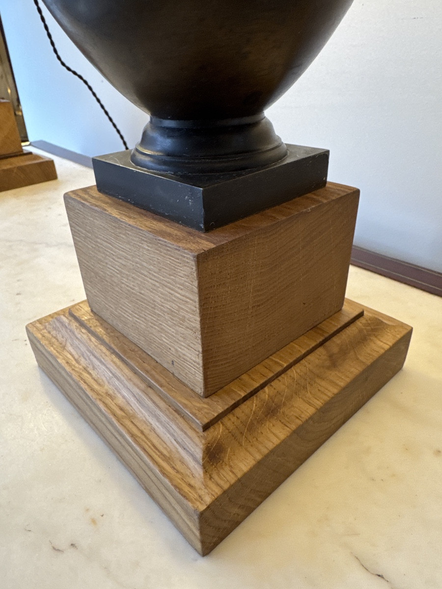 Pair Of Crater-shaped Lamps In Bronze-photo-1