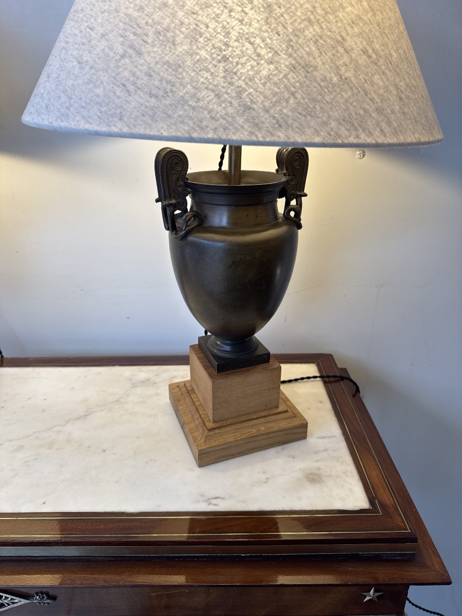 Pair Of Crater-shaped Lamps In Bronze-photo-3