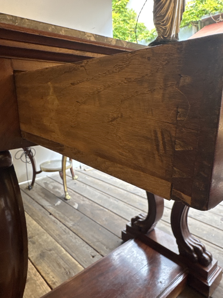 Console-photo-1