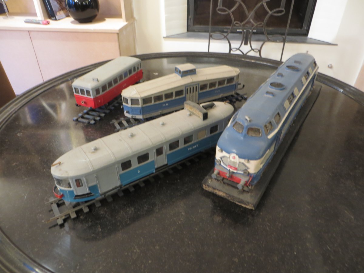 4 Maquettes De Trains