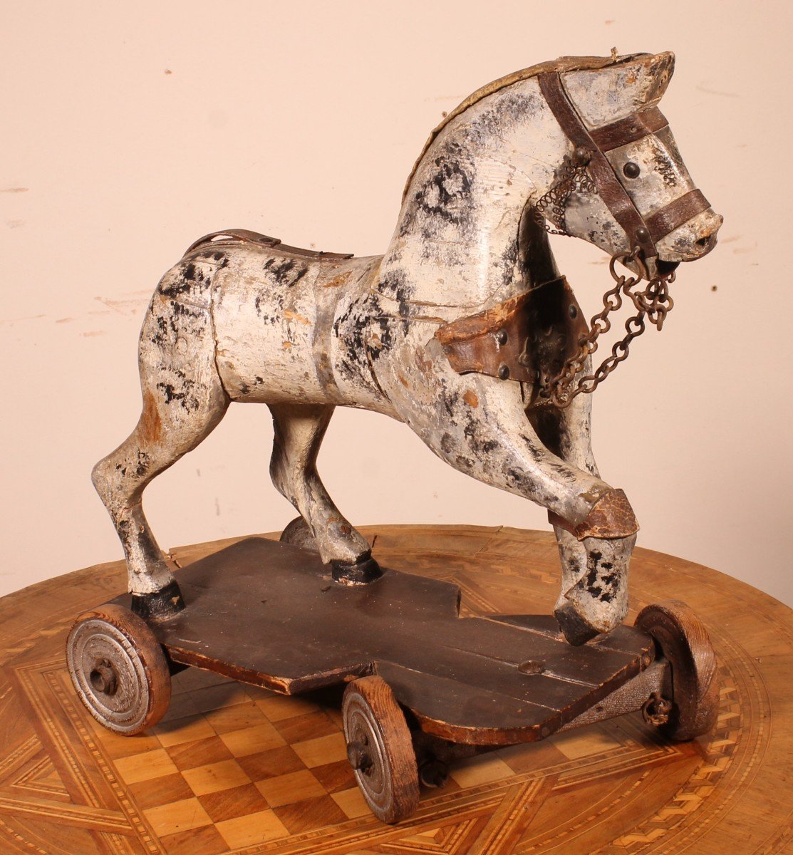 Cheval En Bois Polychrome Du 19° Siècle