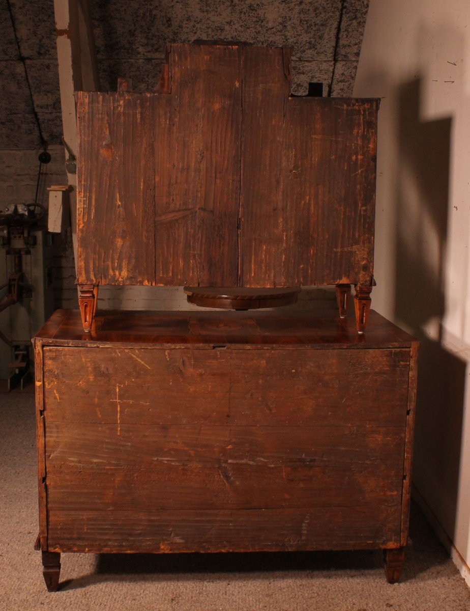 Italian Walnut Cabinet - 18th Century-photo-6