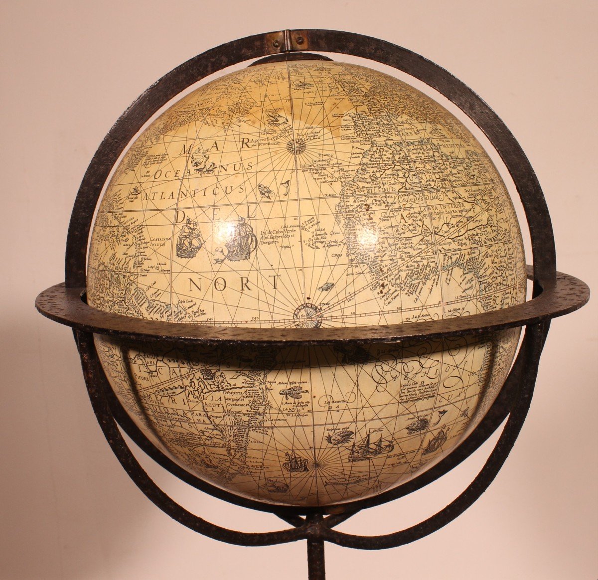 Globe Terrestre De Parquet Avec Piètement En Fer Forgé-photo-2