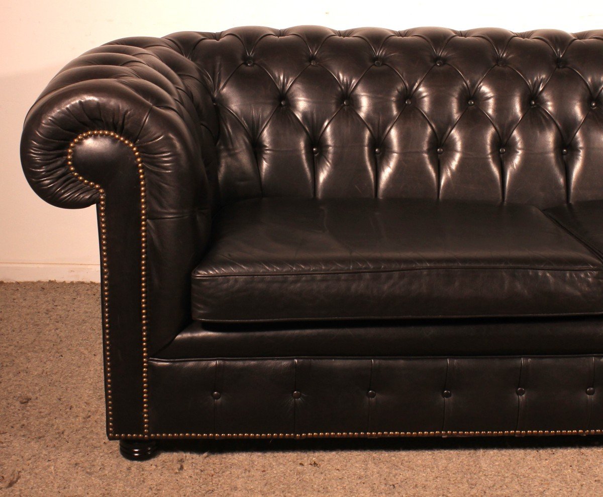 Black Leather Chesterfield Sofa-photo-2