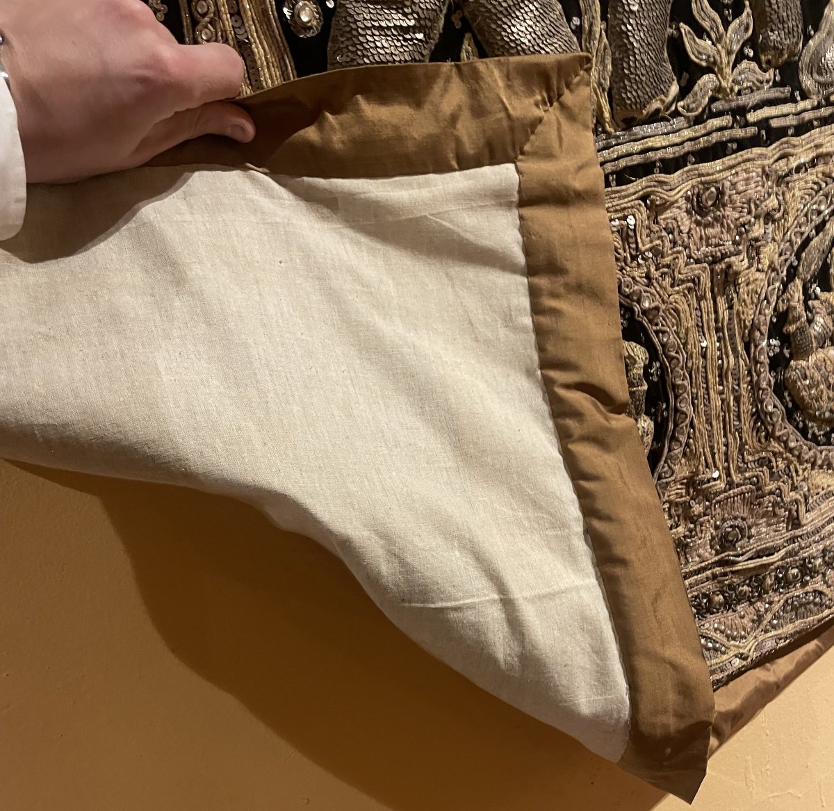 Large Embroidery Kingdom Of Siam 19th Century 3m35-1m85-photo-6