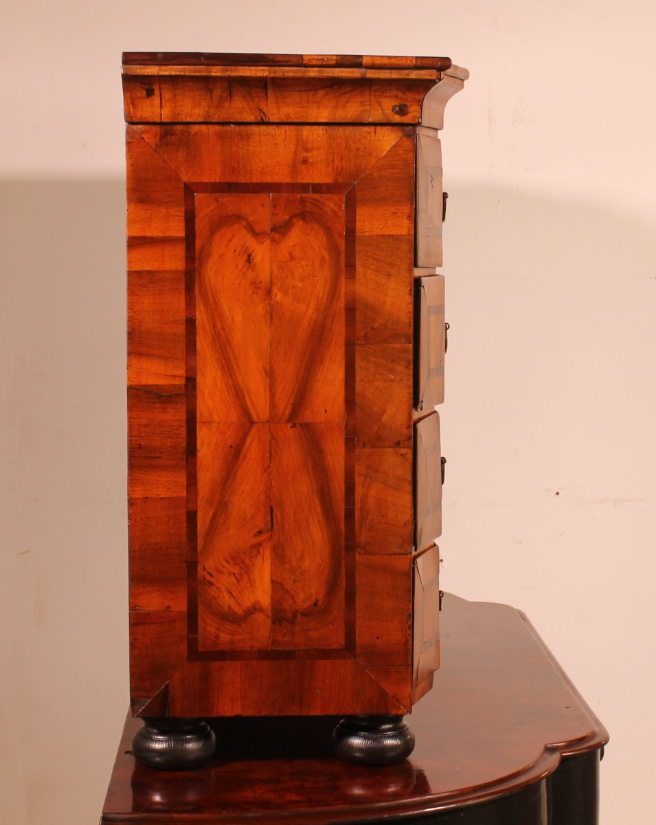 German Walnut Cabinet - 18th Century-photo-5