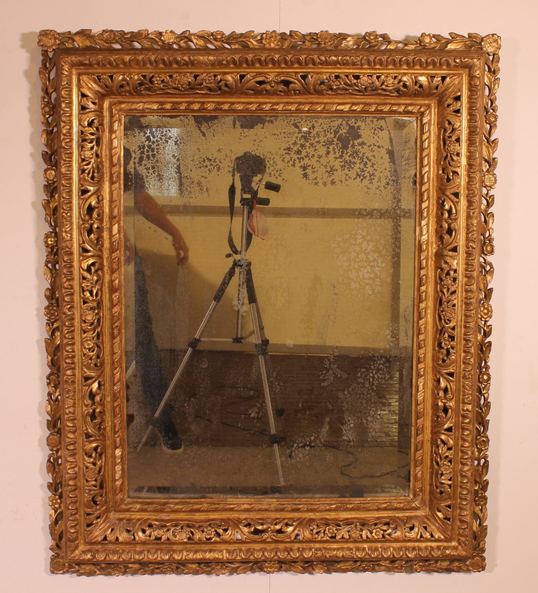 18th Century Italian Mirror In Gilded Wood