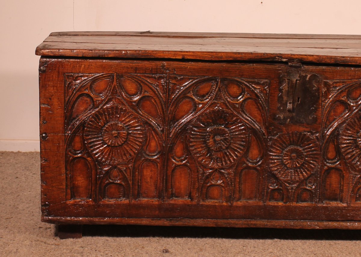 Gothic Period Oak Chest 15 Century-photo-3