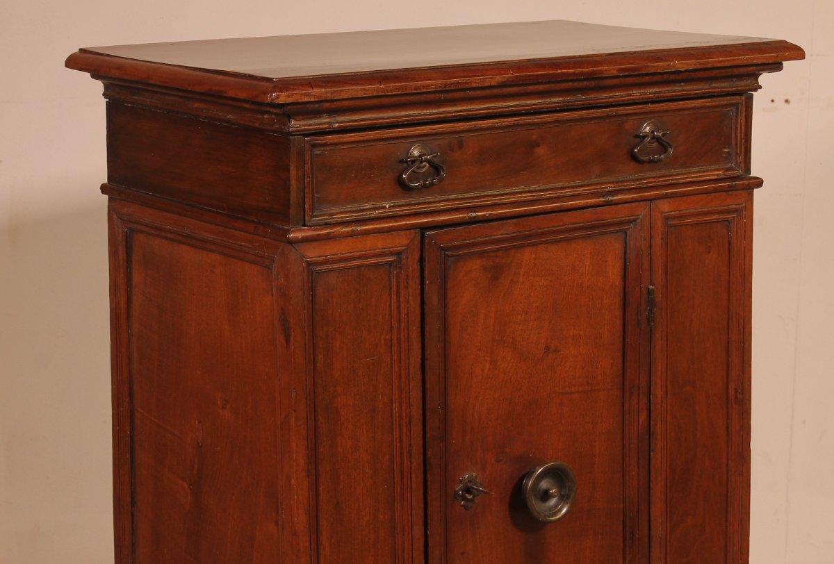 A 17th Century Italian Walnut Oratory Or Small Sideboard-photo-2