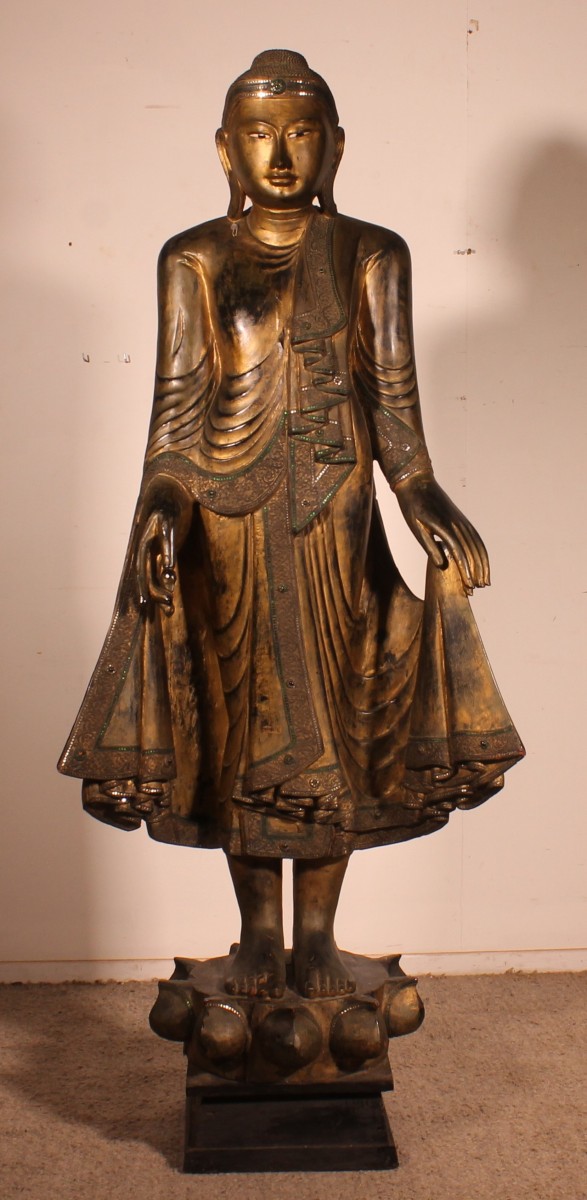 Grande Statue de Bouddah Birman d'époque Mandalay 1m95