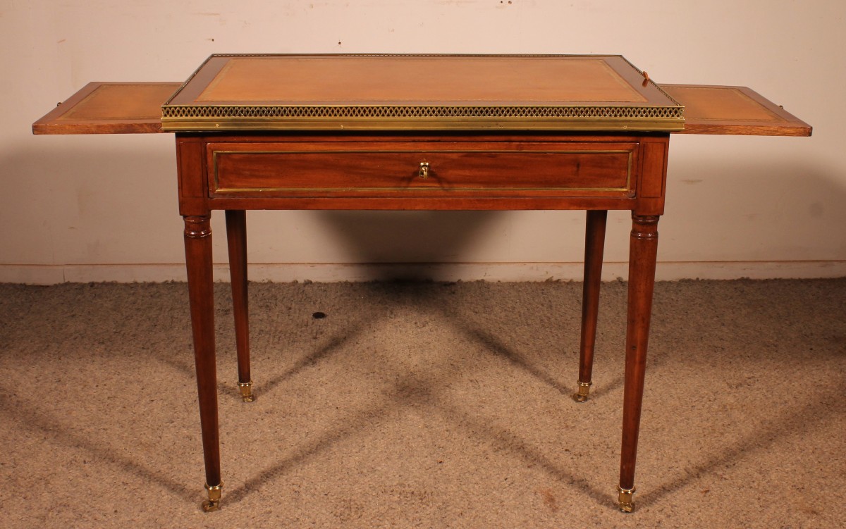 Cabaret Table In Cuban Mahogany, Louis XVI Period 