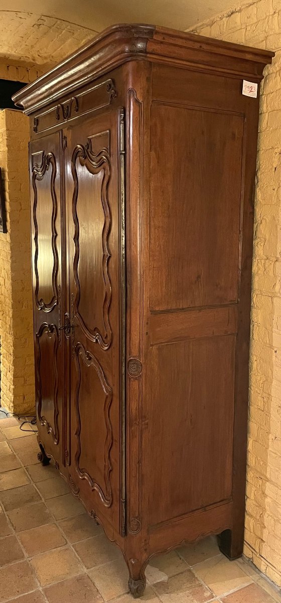 Louis XV Walnut Wardrobe - 18th Century-photo-6