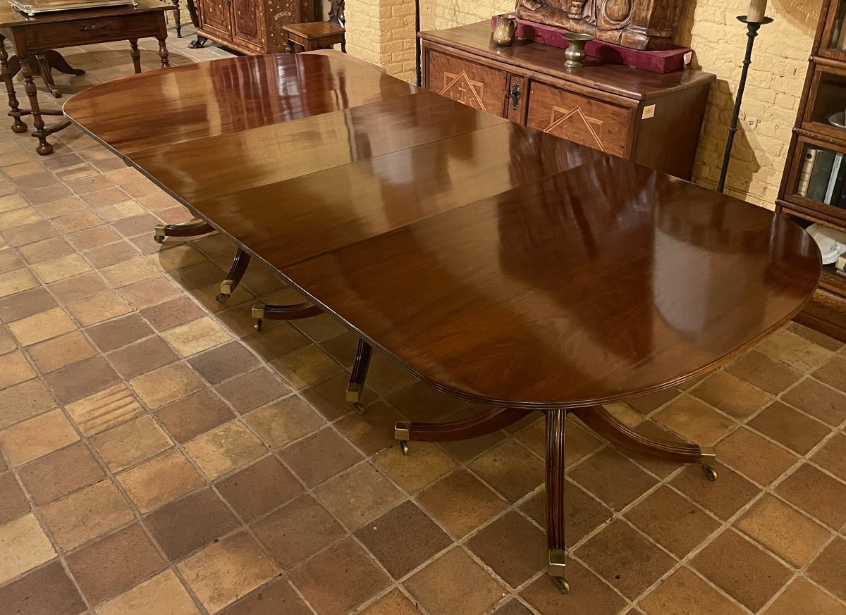 table de salle à mangeranglaise  en acajou -3 pieds quadripode-photo-3