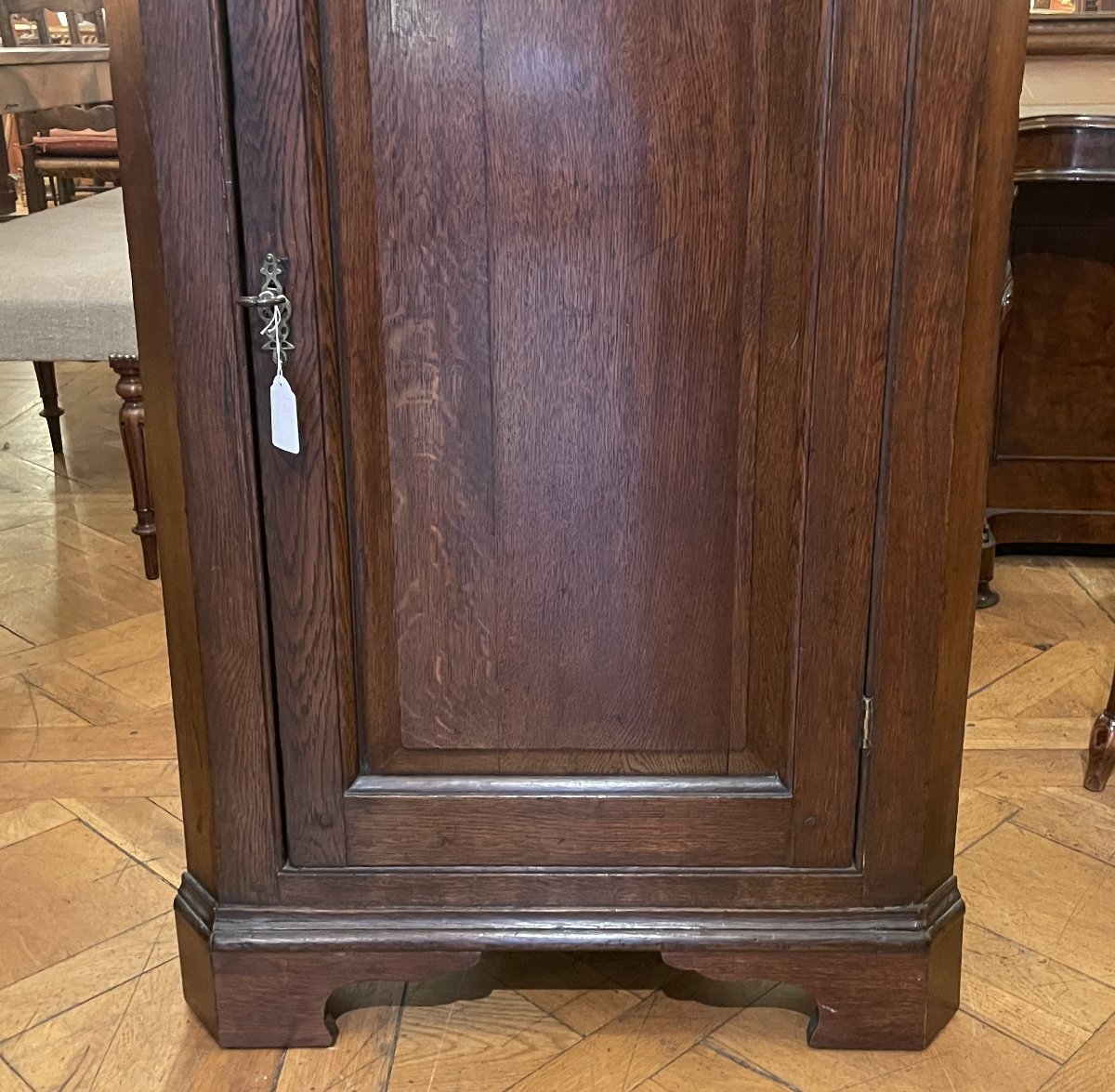 English Oak Corner Cabinet, Circa 1800-photo-3