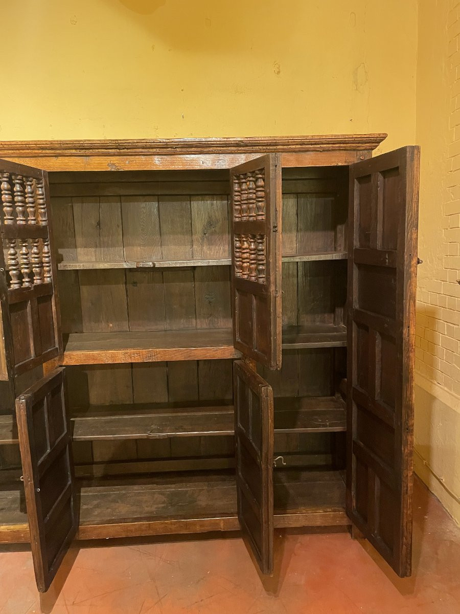 Large 6-door Spanish Renaissance Oak Cabinet - 17th Century-photo-3