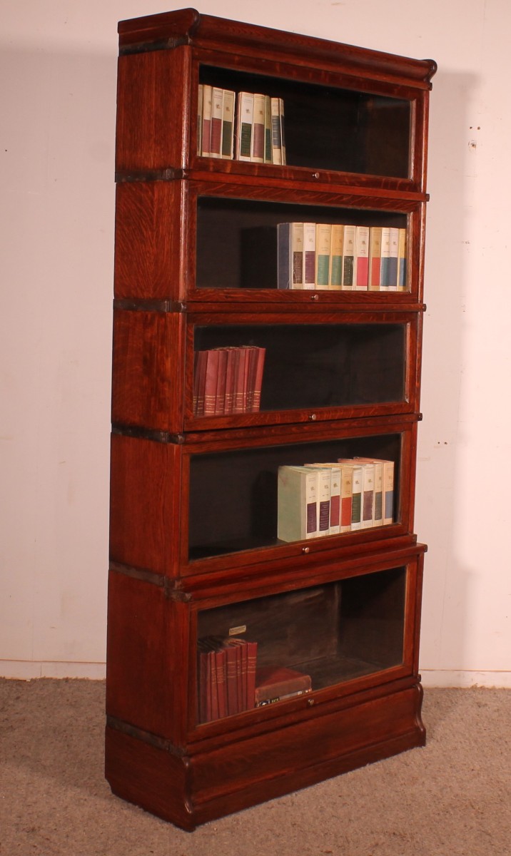 Globe Wernicke Bookcase In Oak, 5 Elements With A Projection