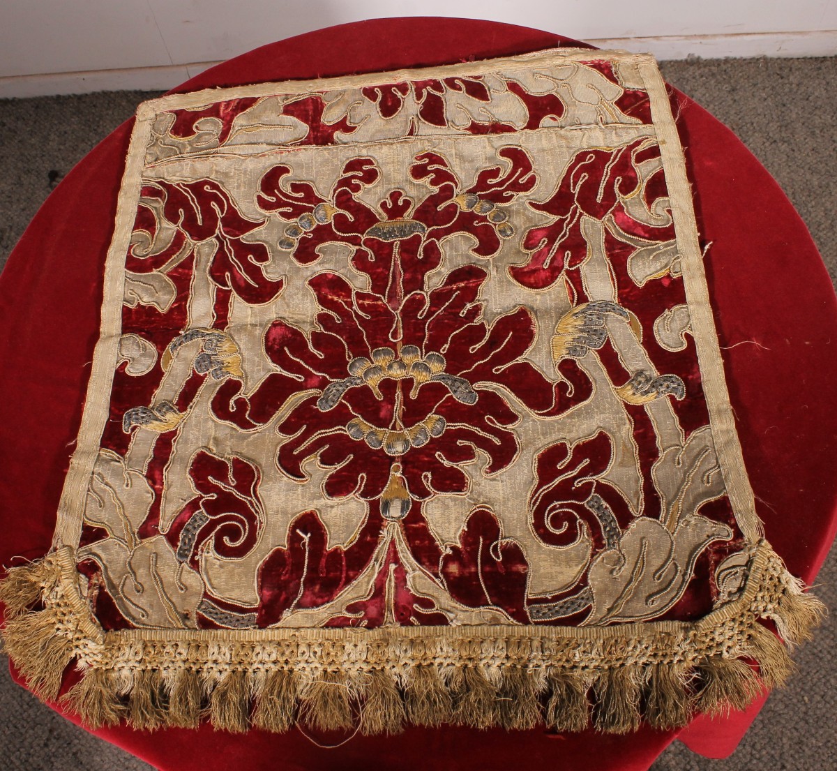 Tissu En Velours Et Soie Brodé  -Italie-époque renaissance