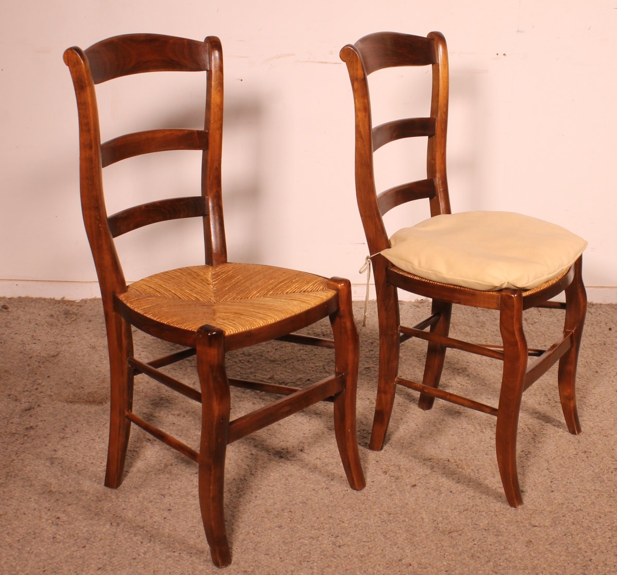 Set Of 8 Straw Chairs In Cherry Wood-photo-3