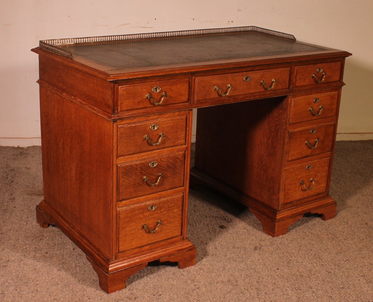 19th Century Oak Pedestal Desk-photo-4