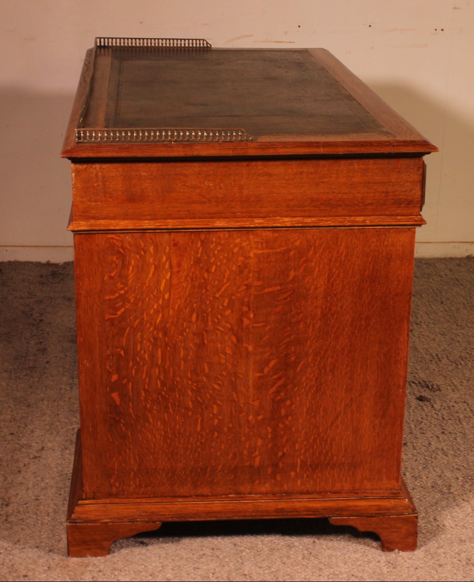 19th Century Oak Pedestal Desk-photo-2