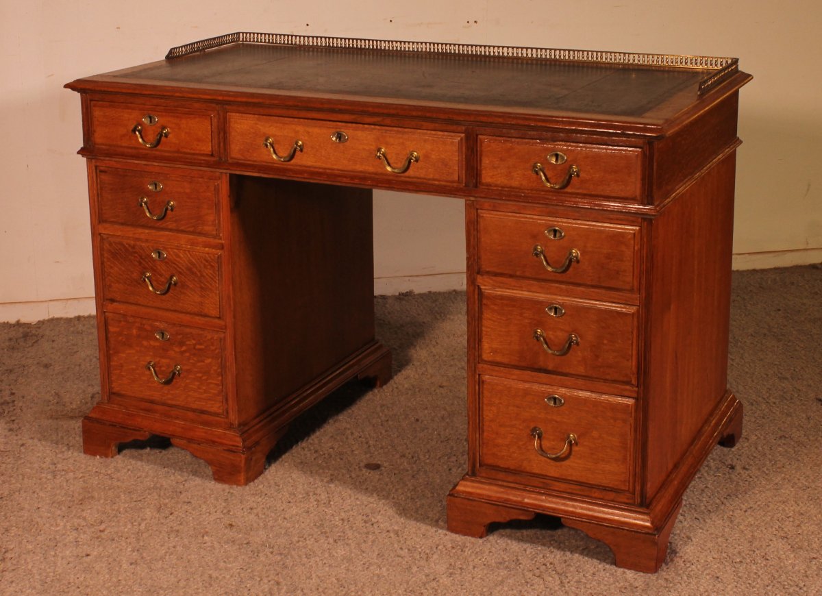 19th Century Oak Pedestal Desk-photo-5