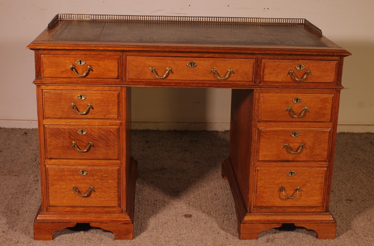 19th Century Oak Pedestal Desk