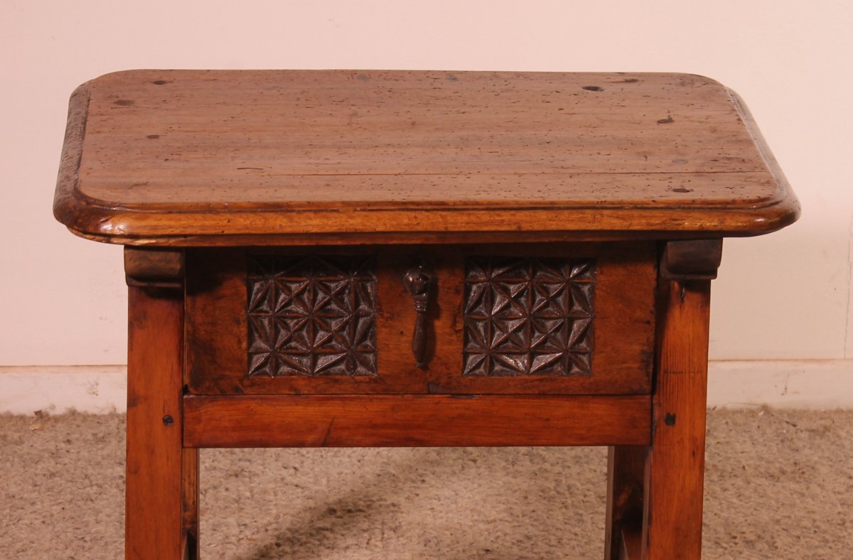 Small Spanish Table - 18th Century-photo-2
