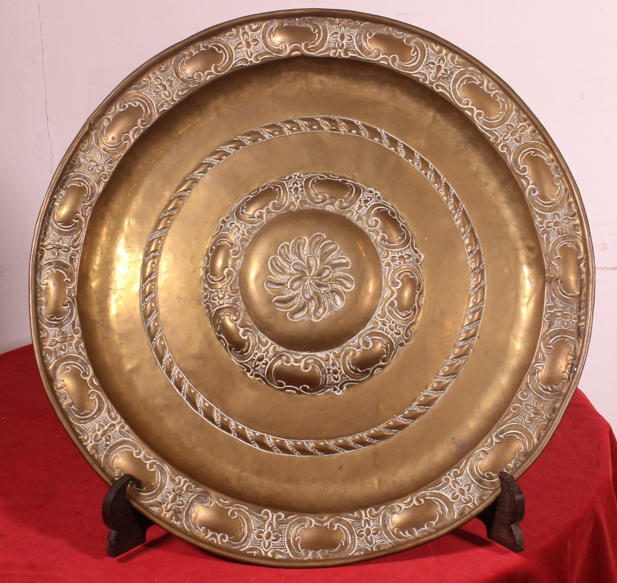 plat de quête ou d'offrande en laiton - France-18° siècle