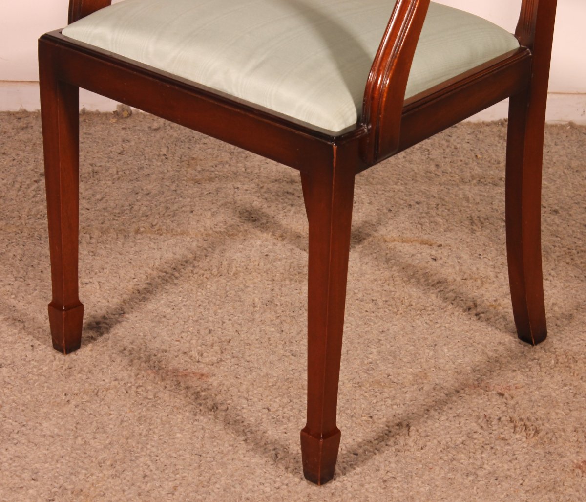 Hepplewhite-style Mahogany Armchair -photo-3