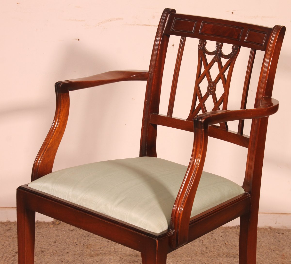 Hepplewhite-style Mahogany Armchair -photo-4