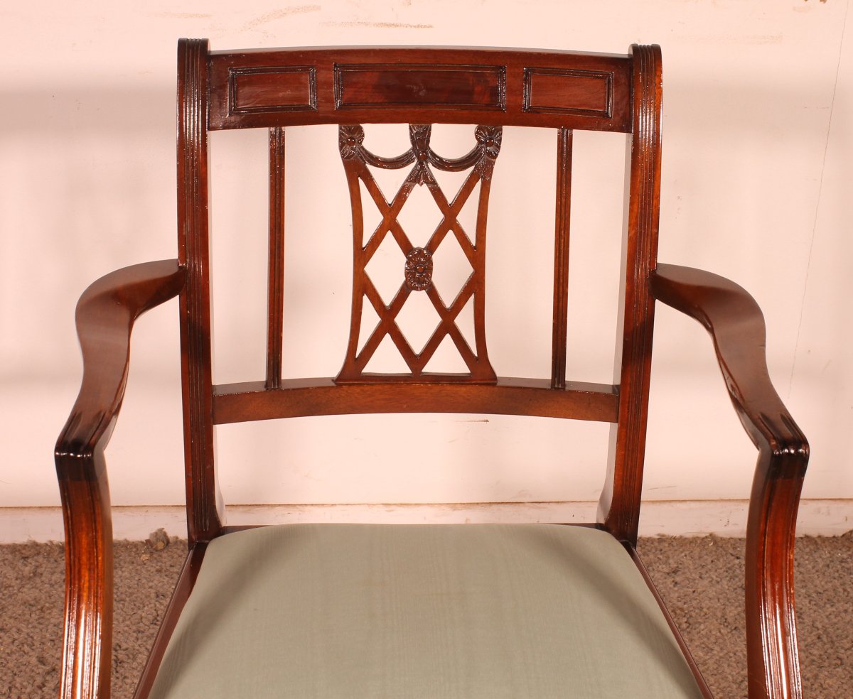 Hepplewhite-style Mahogany Armchair -photo-1