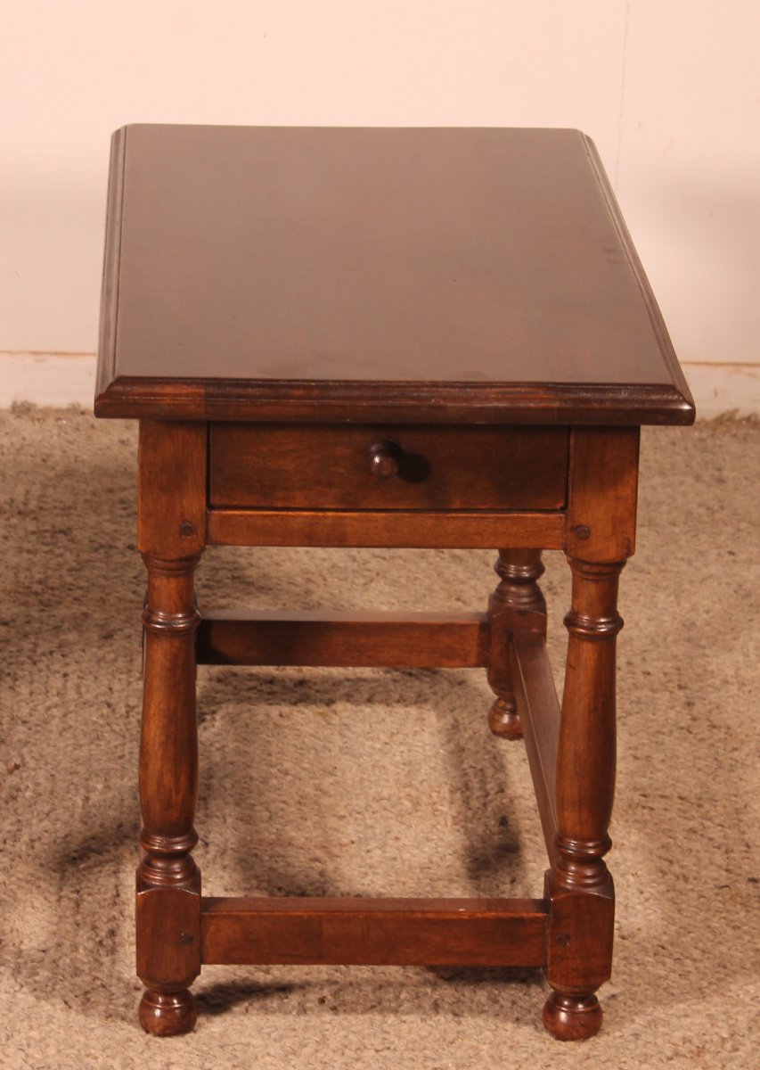 A Pair Of Spanish Walnut Nightstands Or End Tables-photo-3