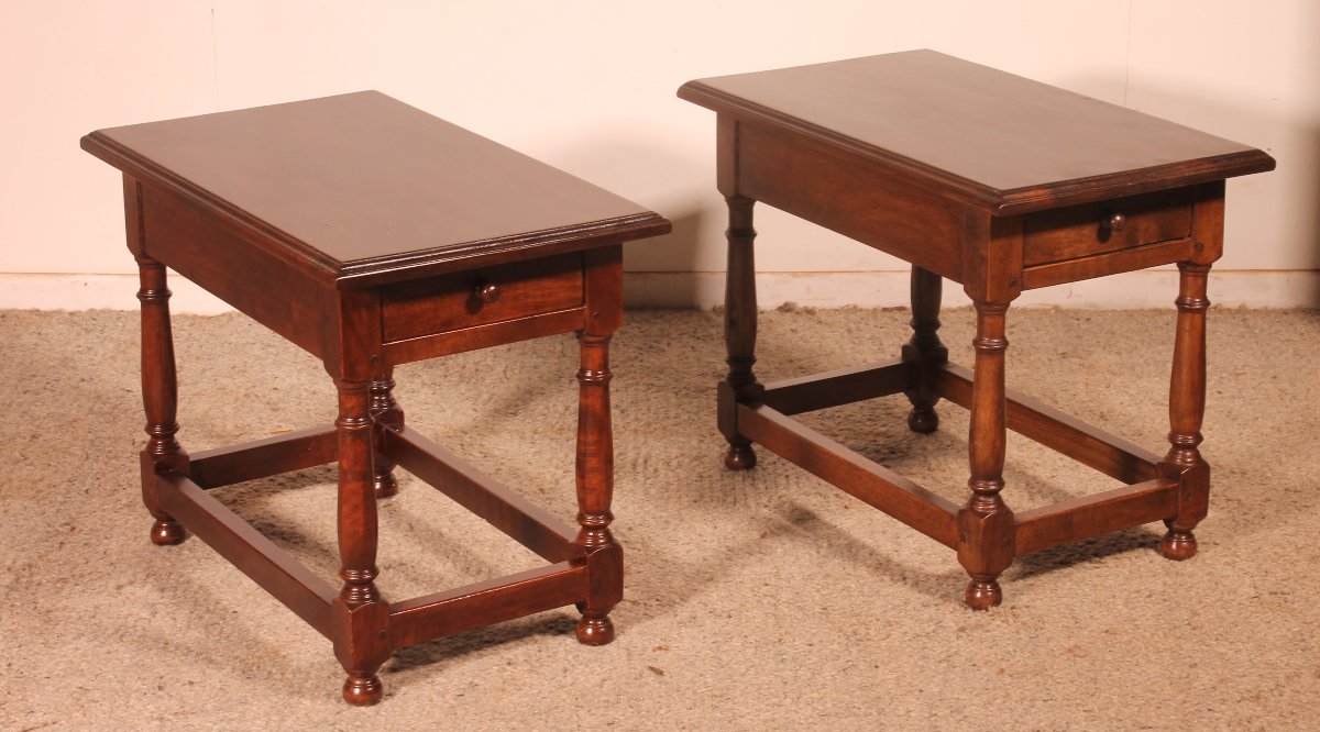A Pair Of Spanish Walnut Nightstands Or End Tables-photo-4