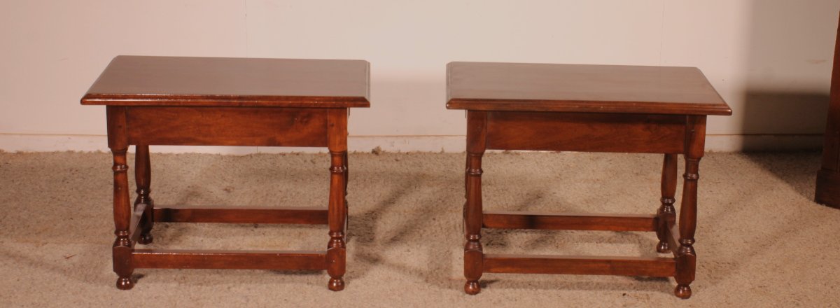 A Pair Of Spanish Walnut Nightstands Or End Tables-photo-3
