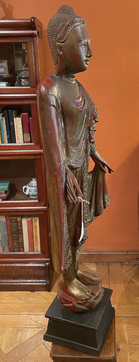 Bouddha en bois sculpté Polychrome avec Incrustations de Verroterie-photo-1