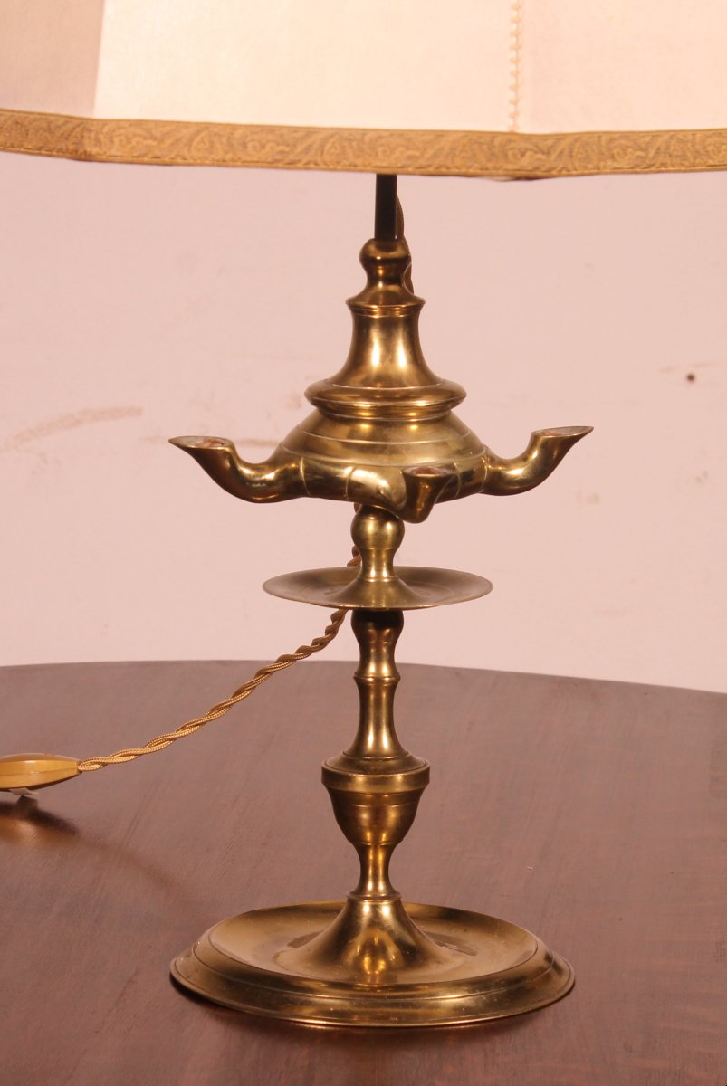 lampe à huile en bronze- 18° siècle - Espagne  monté en lampe avec son abat-jour en parchemin-photo-3