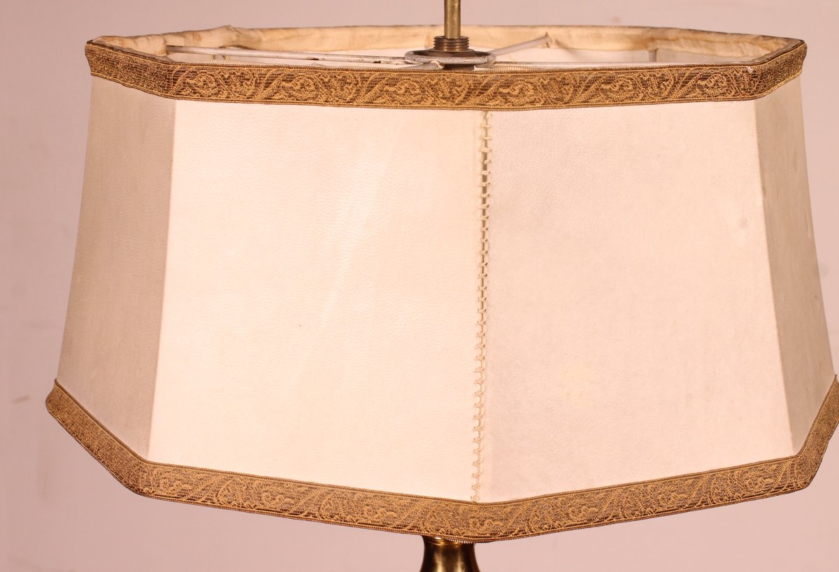 lampe à huile en bronze- 18° siècle - Espagne  monté en lampe avec son abat-jour en parchemin-photo-2