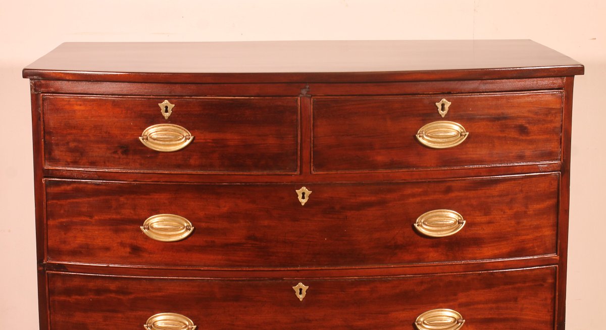 Early 19th-century Mahogany Bowfront Chest Of Drawers-photo-2