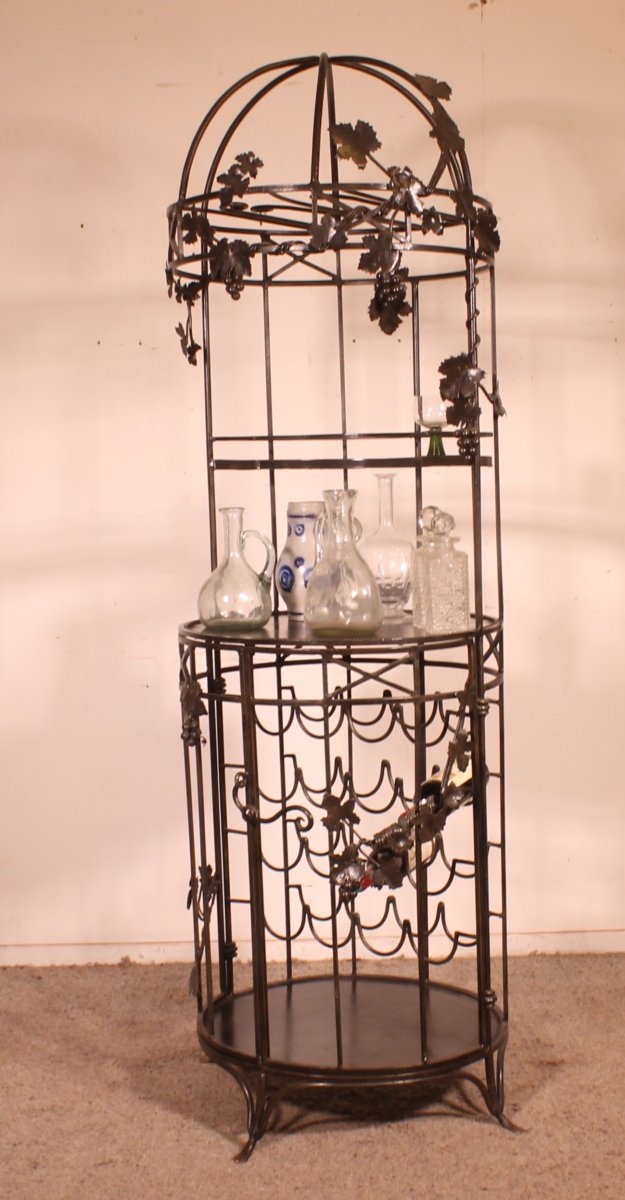 Wrought-iron Bar Decorated With Grape Clusters-photo-3