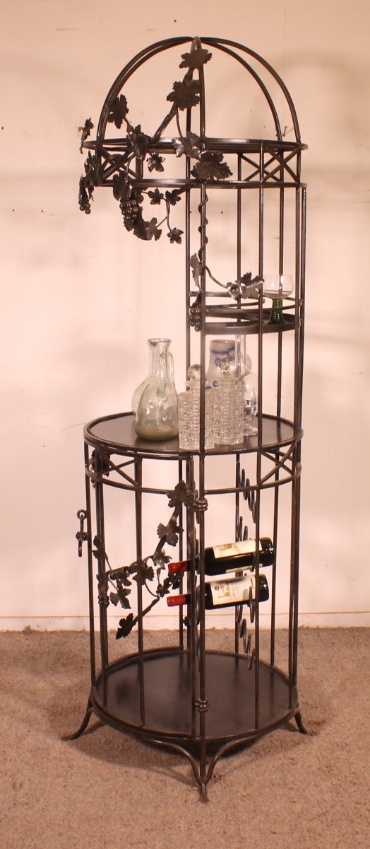Wrought-iron Bar Decorated With Grape Clusters-photo-5
