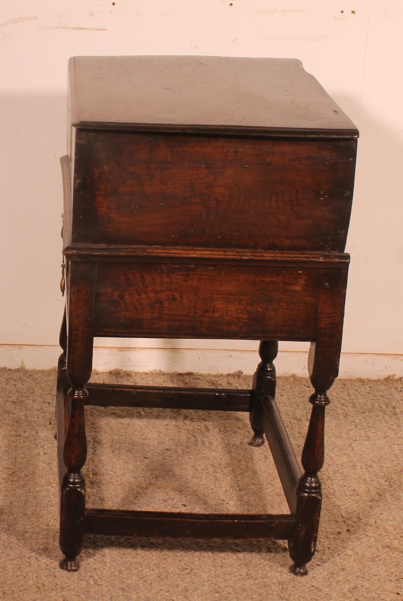 Oak Bible Box With Original Base- 17th Century-photo-4