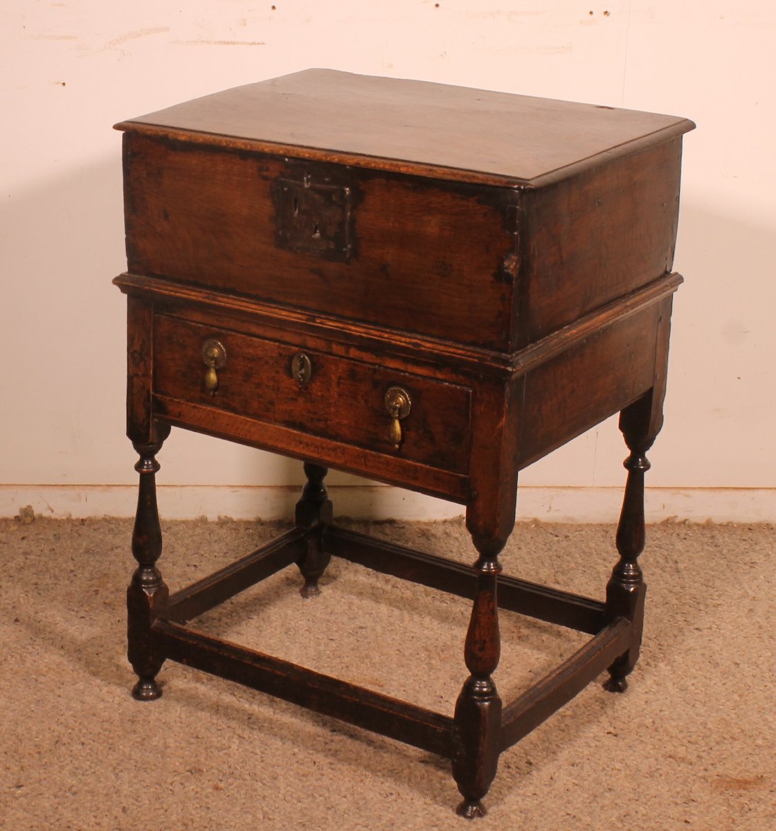 Oak Bible Box With Original Base- 17th Century-photo-5