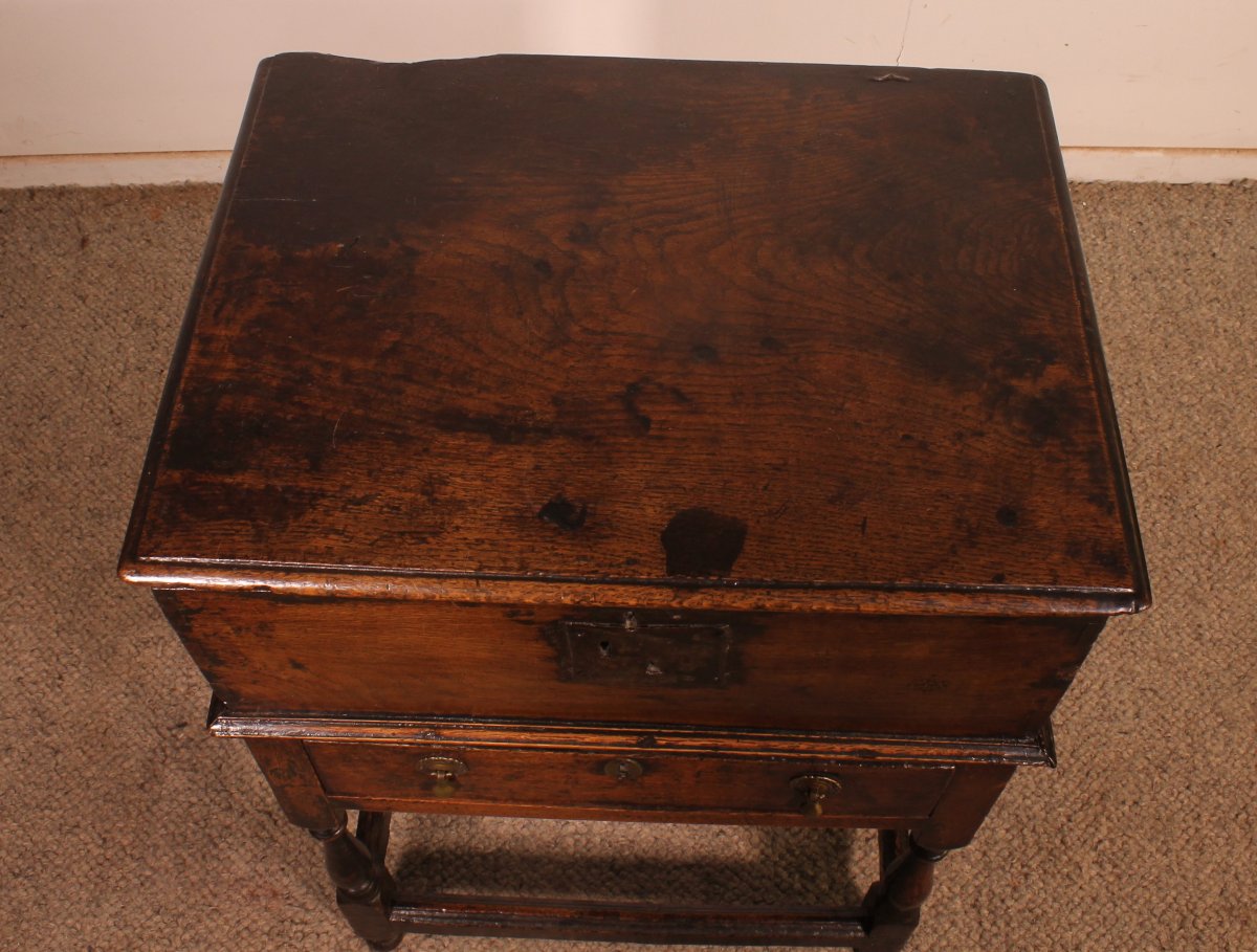 Oak Bible Box With Original Base- 17th Century-photo-6