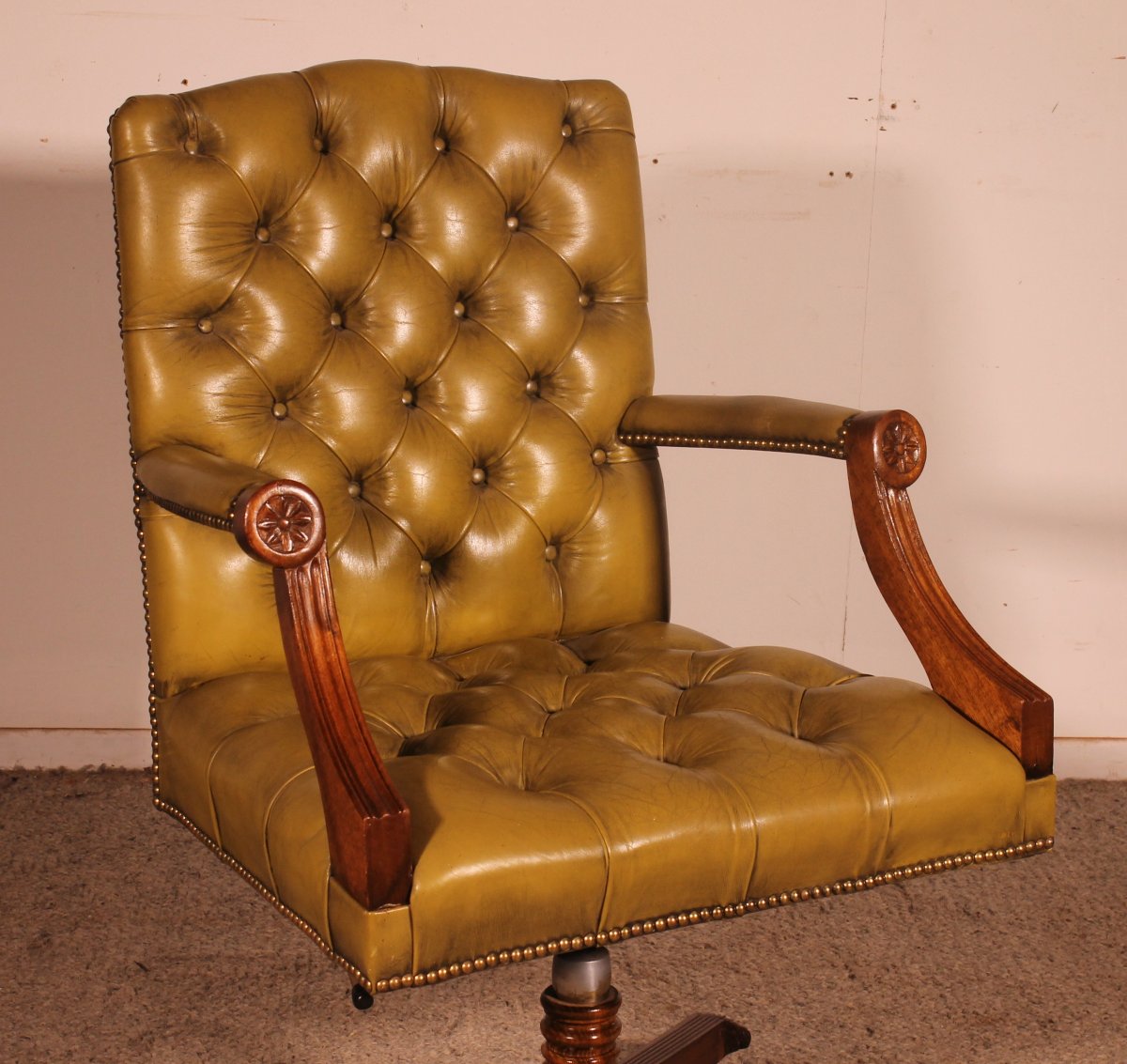 Office Chair Also Known As An Director Swivel Chair In Mahogany And Leather -photo-2