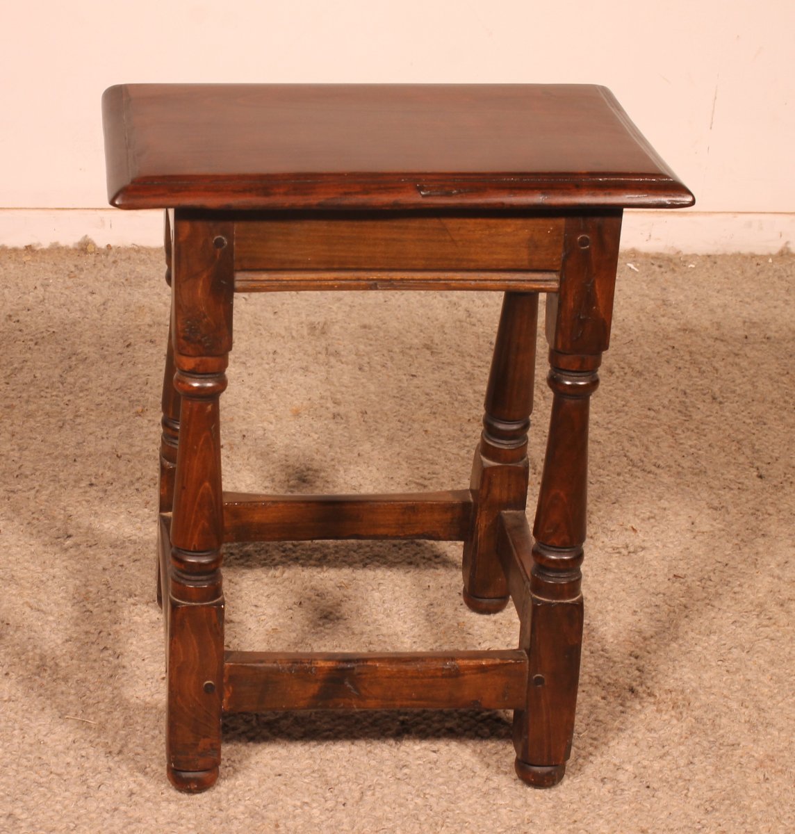 Chestnut Stool-photo-2