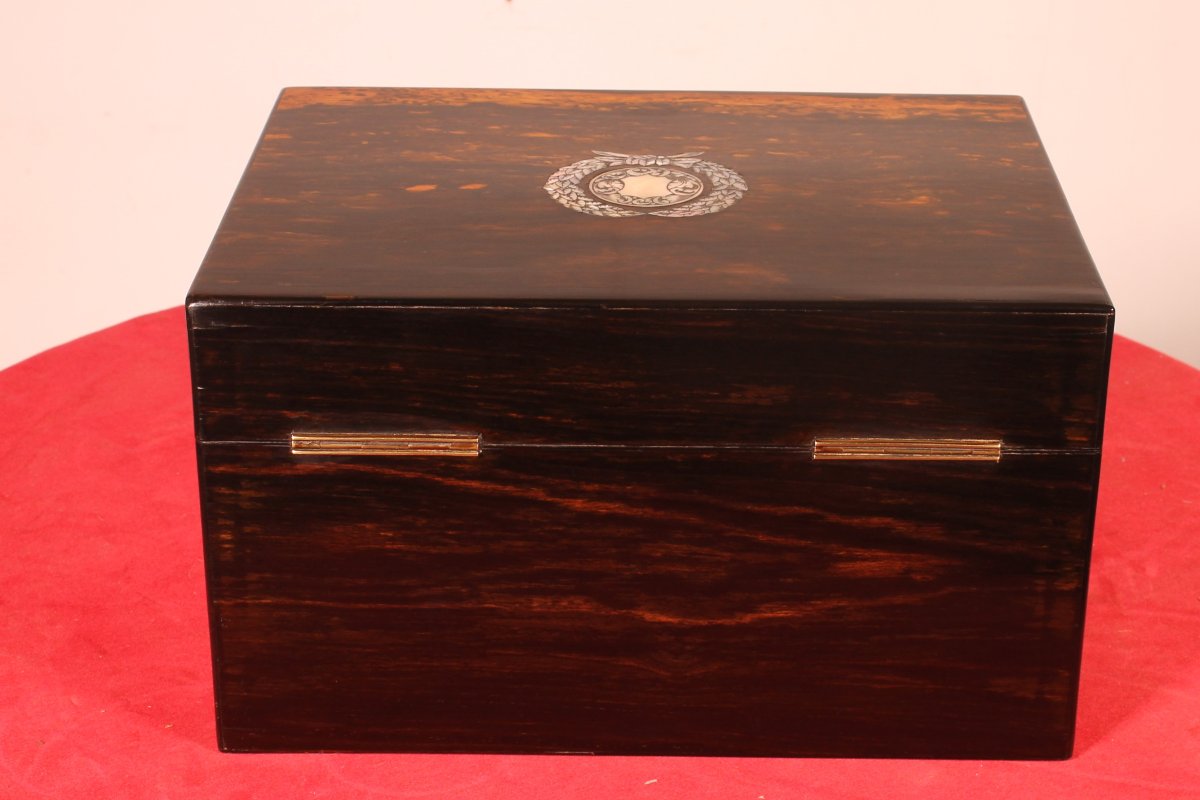 coffret nécessaire de toilette en bois de coromandel (ceylan) avec compartiment secret - 19° S-photo-2