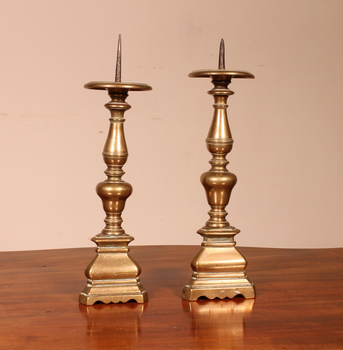 Pair Of Bronze Candlesticks 17 ° Century Italy