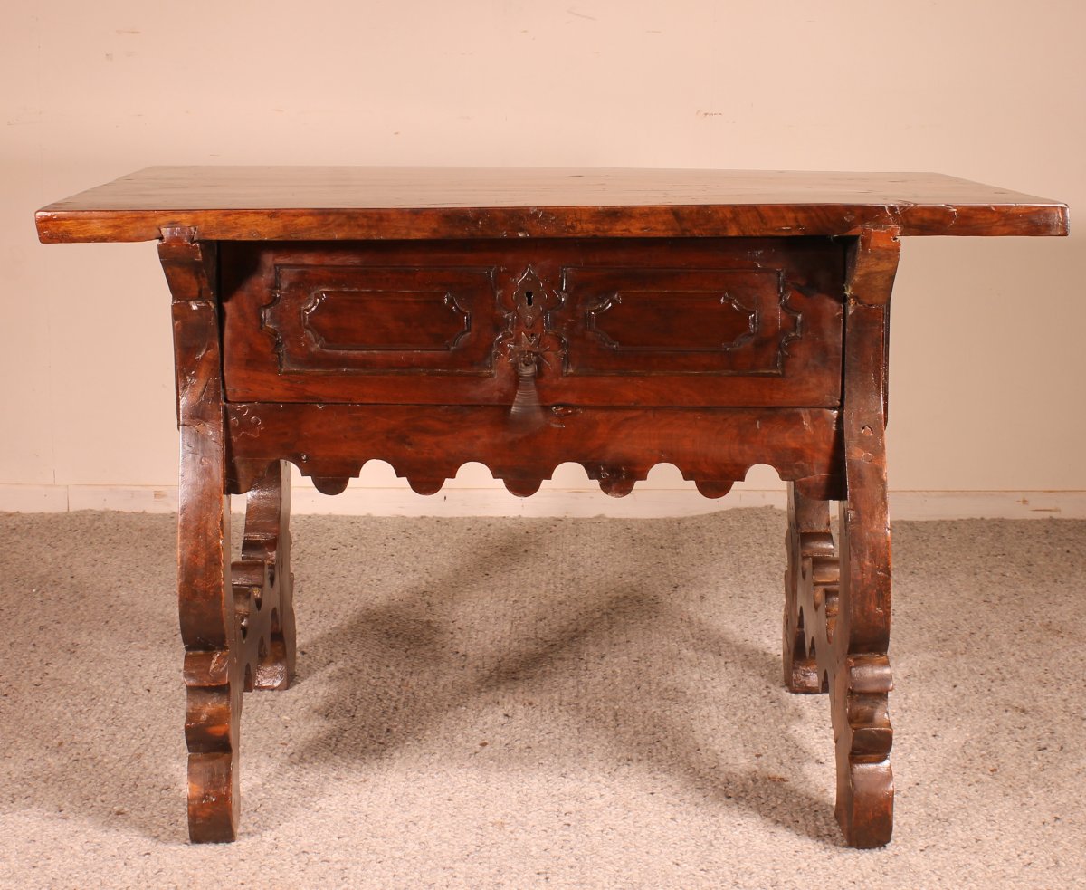 17th Century Spanish Table In Walnut