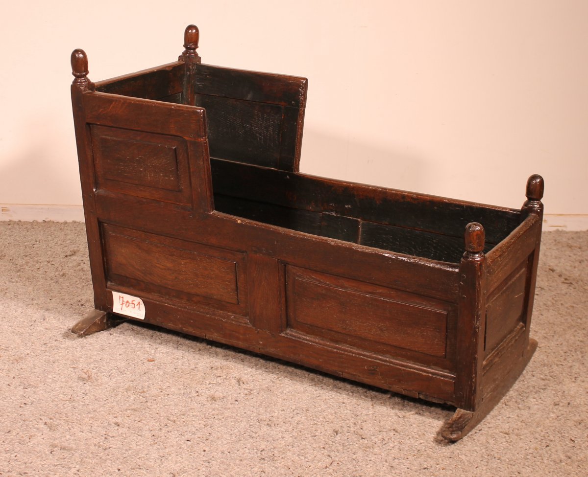 18th Century English Cradle In Oak-photo-4